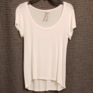 Cute Little Sexy Scoop Neck Hi Low Tee - EUC - M